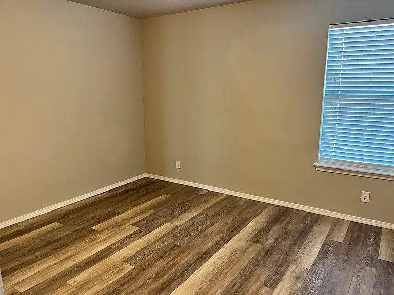 6604 N 128th Ct E — Photo 10