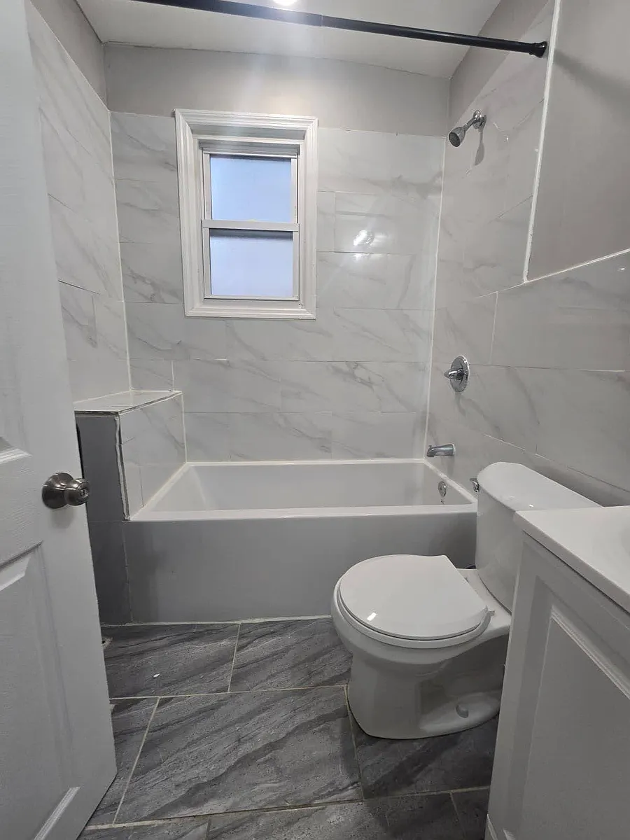 Building Photo - 1702 Irving St #1R