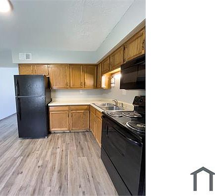 2nd image of 2213 E Memorial Dr #14