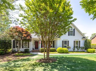 5208 Sunset Fairways Dr, Holly Springs, NC 27540