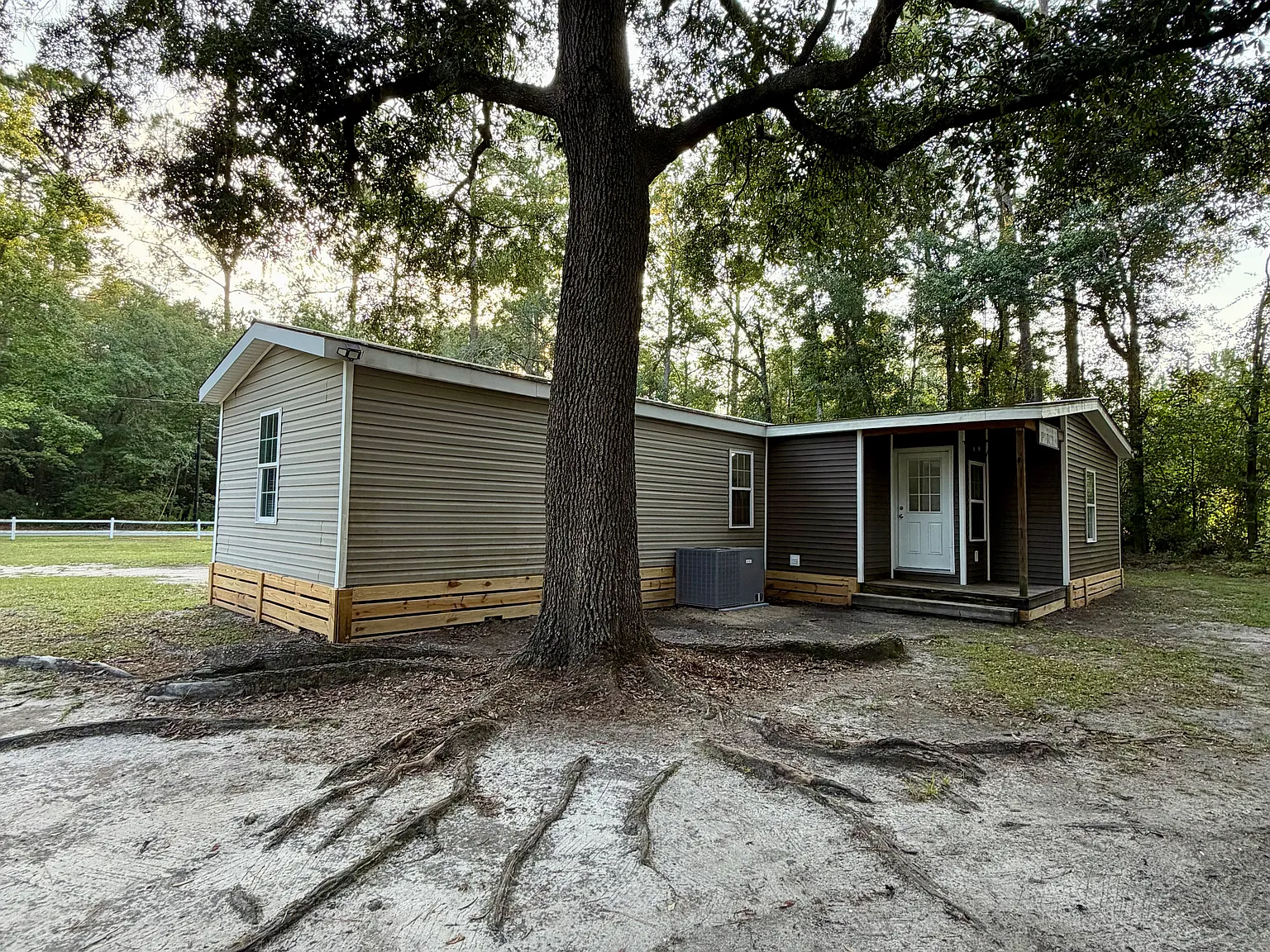 3 bed, $1,500 — Photo 2