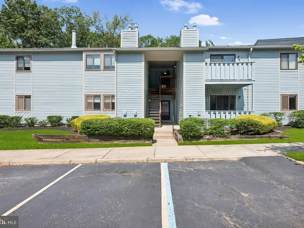 1909 Woodhollow Dr, Marlton, NJ 08053