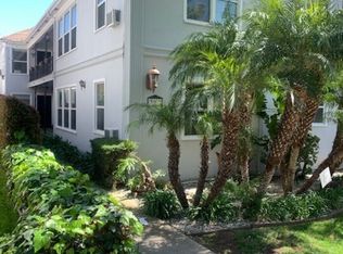 312 S Reeves Dr APT D, Beverly Hills, CA 90212
