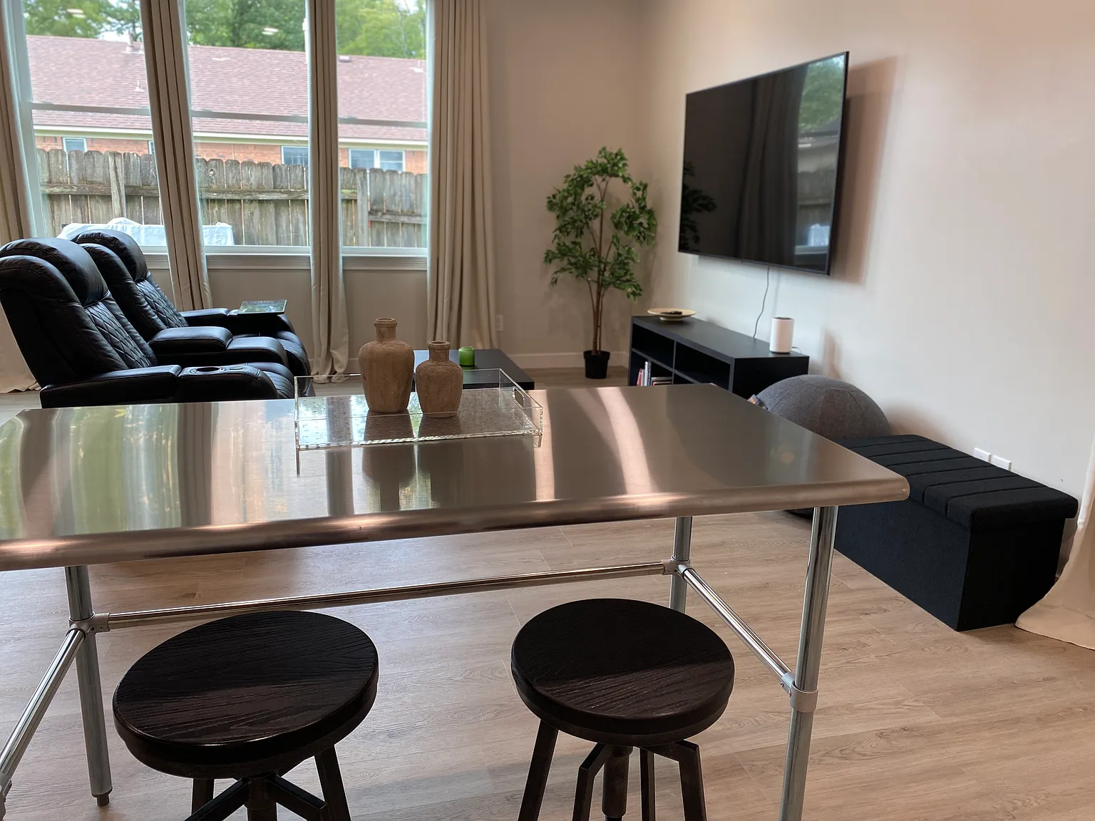 Studio, 625 sqft, $1,250 — Photo 3