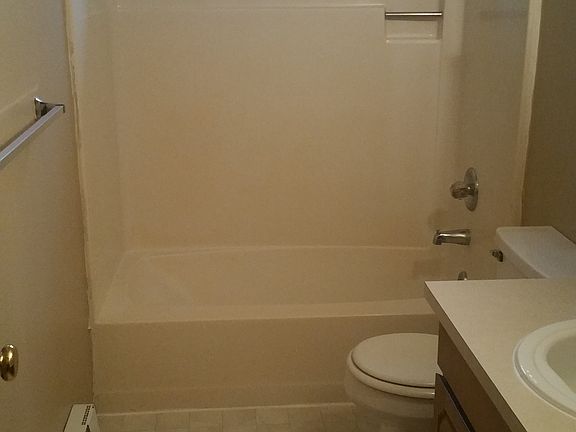 5th image of 8721 175th Ave NE APT 2
