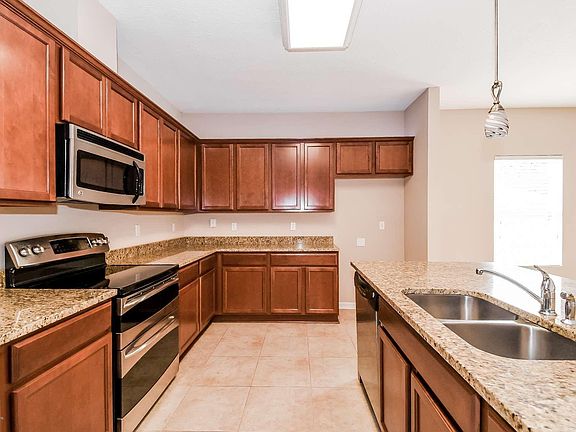 3rd image of 2631 Creekfront Dr