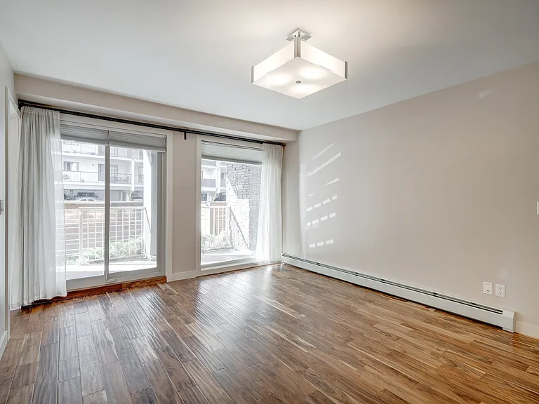 1029 15th Ave SW #102 — Photo 9