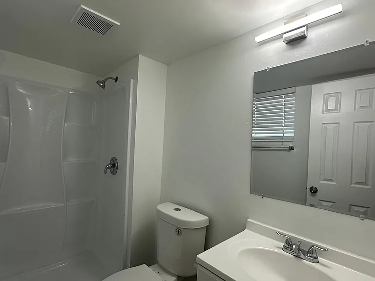 2500 Johnson St #1 — Photo 15