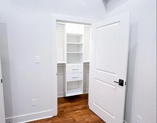 5th image of 1201 N Central St #204