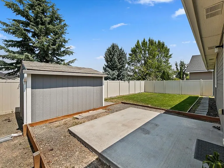 3914 W Meadowpine St — Photo 24