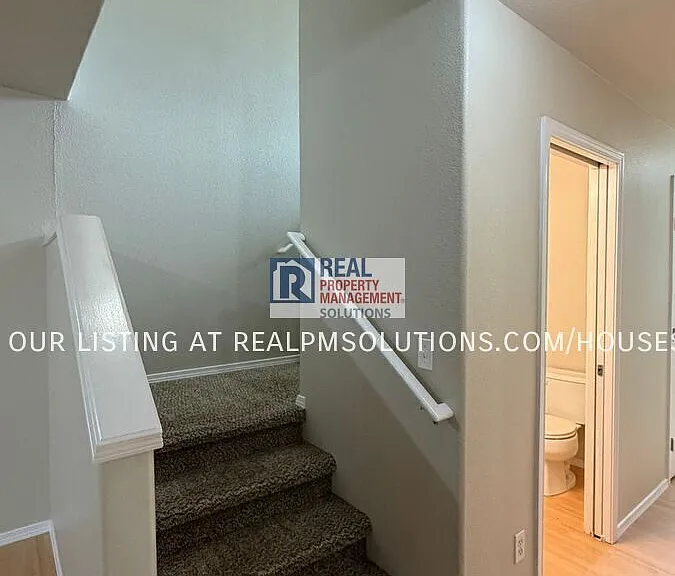 1851 SE Centurion Way — Photo 24