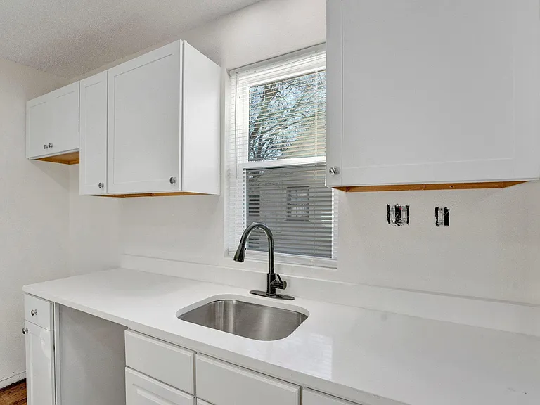 3780 Shirlwood Ave — Photo 12