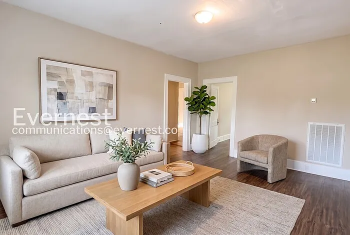 3 bed, 1.0 bath, 1329 sqft, $1,445 — Photo 2