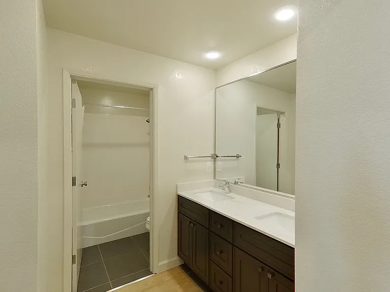 2437 Piedmont Ave — Photo 50
