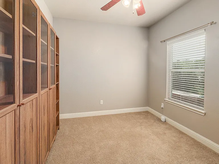 4803 Pecan Springs Rd #B — Photo 20
