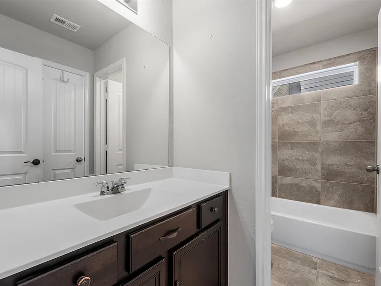 3530 Lake Bella Megan Dr — Photo 12