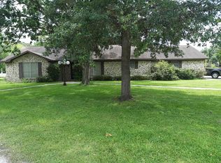 201 E Devers Ave, Ganado, TX 77962