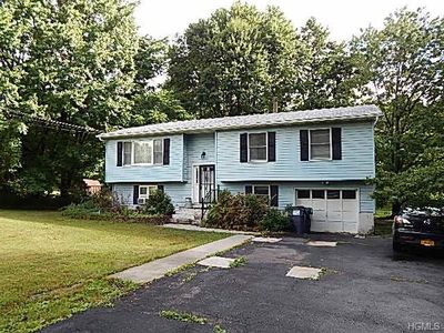 39 Blaha Ln, Bloomingburg, NY, 12721