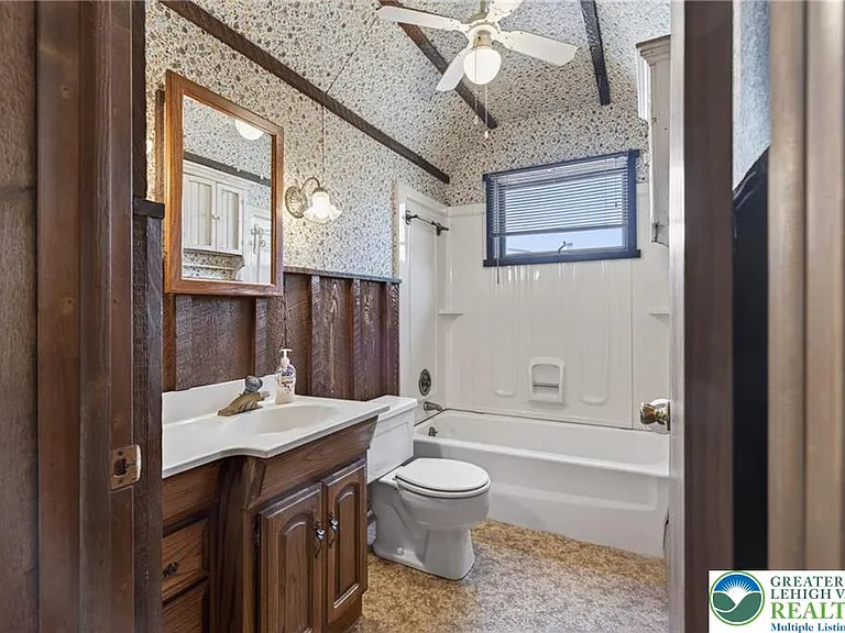 216 W Bertsch St — Photo 10