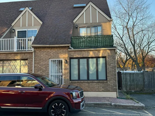10 Andrea Ct, Staten Island, NY 10312