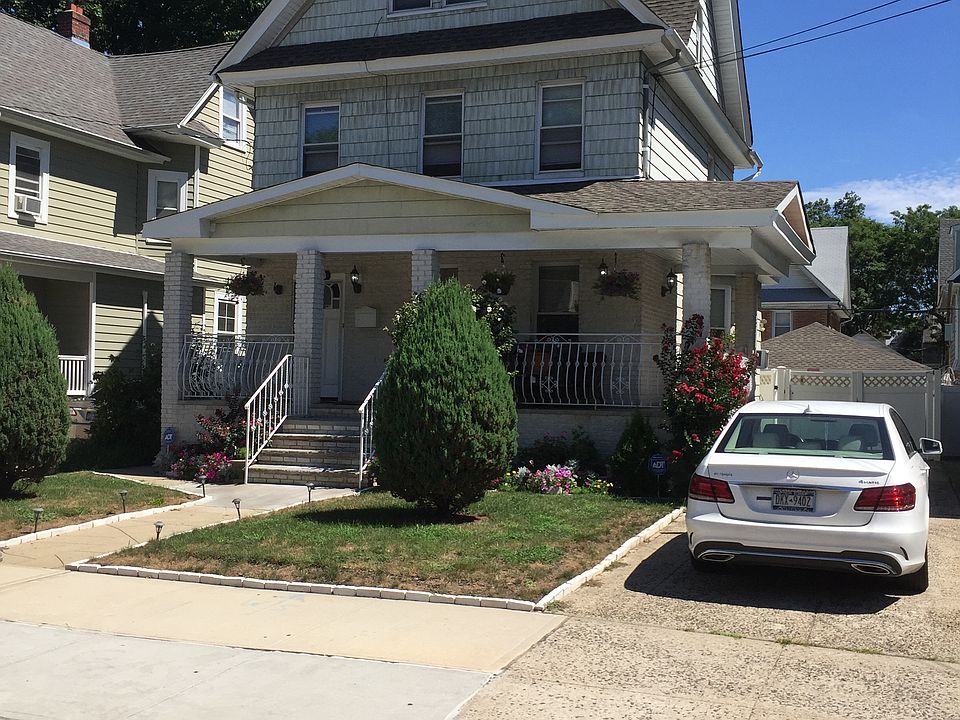 2nd image of 8753 94th St