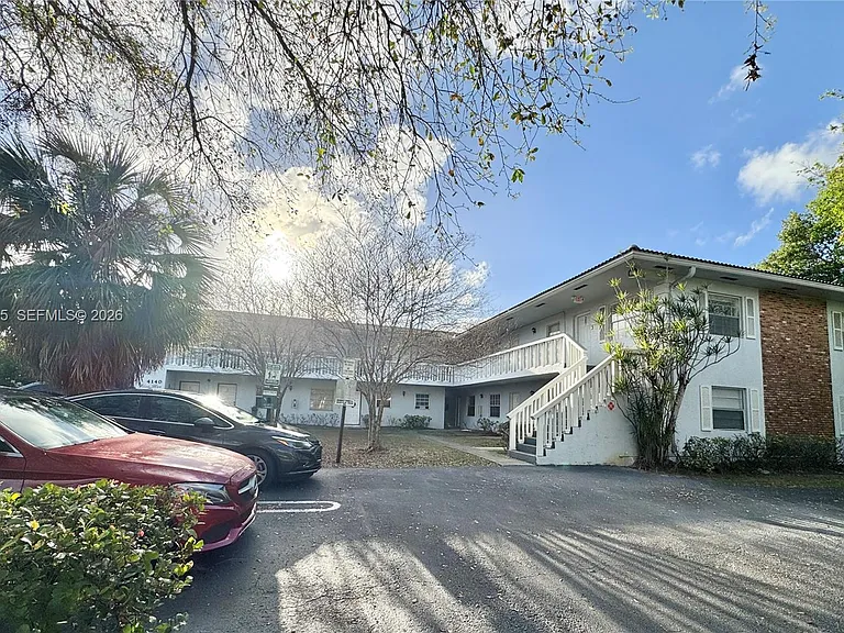 4140 Woodside Dr #107 — Photo 23