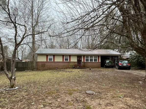 50 Whitecrest Dr, Crossville, TN 38571