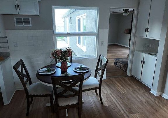 3rd image of 3018 Telegraph Rd