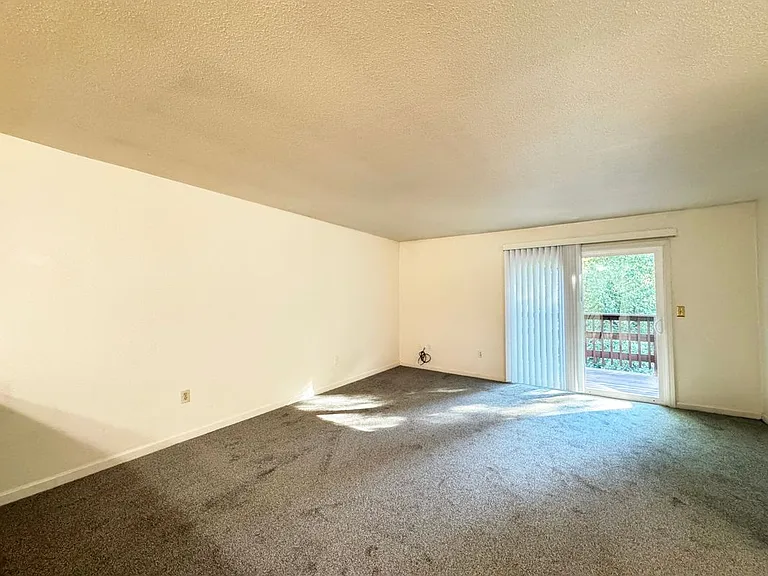 2148 Primrose Dr #6 — Photo 6