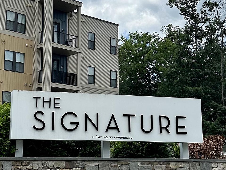 1st image of 43095 Wynridge Dr #205