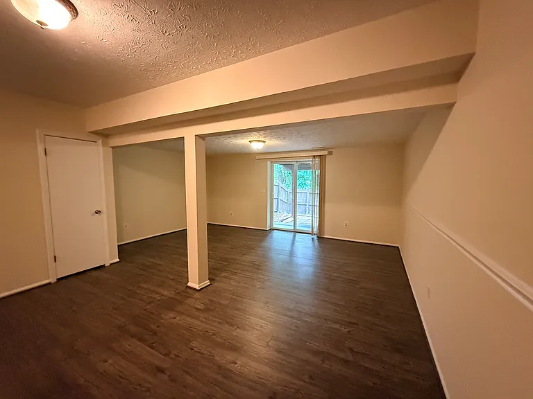 935 Joshua Tree Ct — Photo 7