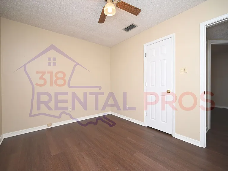 2414 Misty Ln — Photo 16