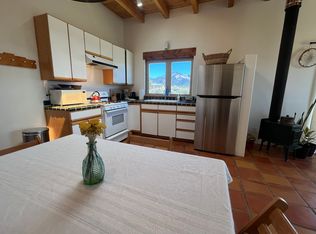 6 Graythorne Rd #S, El Prado, NM 87529