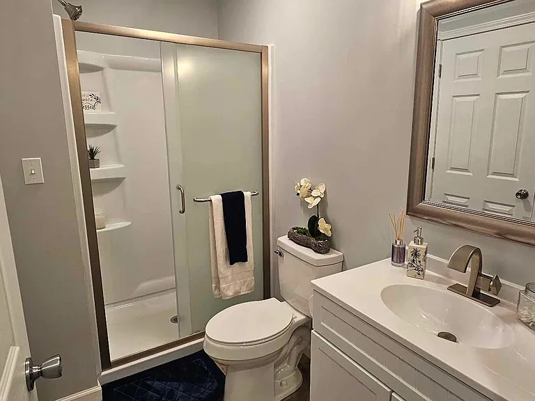 10 Carolyn St — Photo 13
