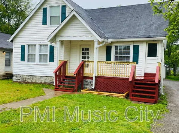 215 Robinwood Ave, Madison, TN 37115