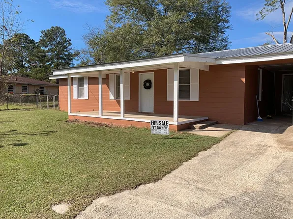 44 Chester Dr, Wrightsville, GA 31096