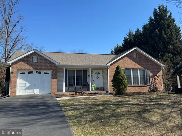 120 Crockett Ln, Martinsburg, WV 25405