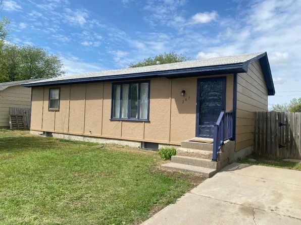 207 Barber Ave, Holcomb, KS 67851