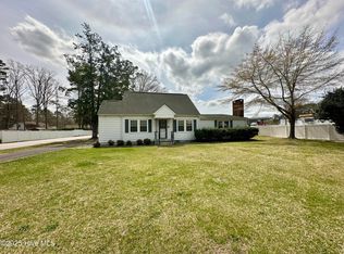 1102 Sterlingworth St, Windsor, NC 27983