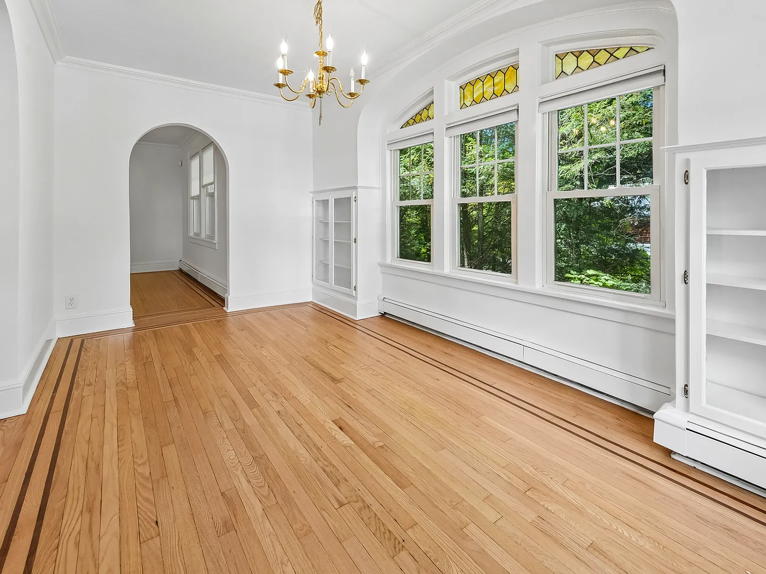 4 bed, 2.5 bath, 2219 sqft, $6,500 — Photo 4