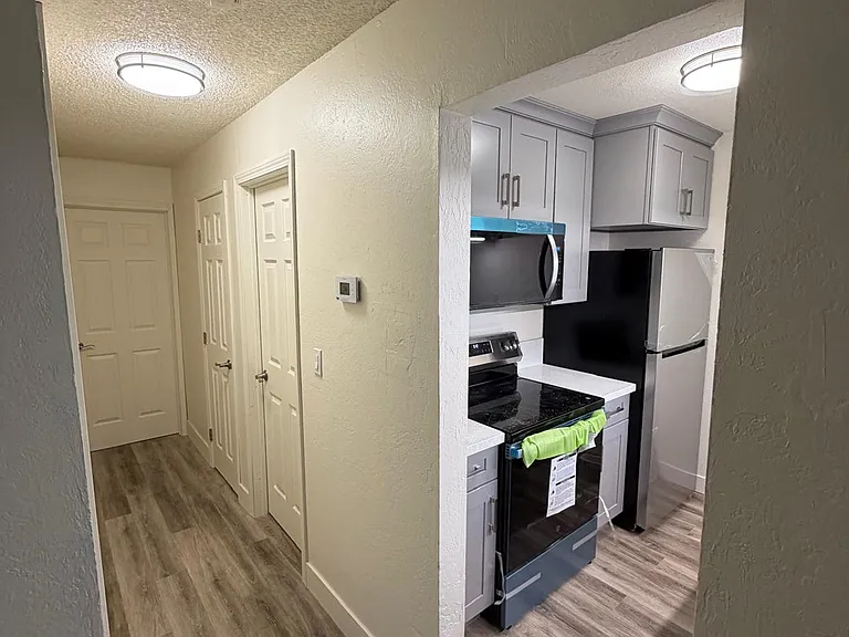 944 West St #2 — Photo 8
