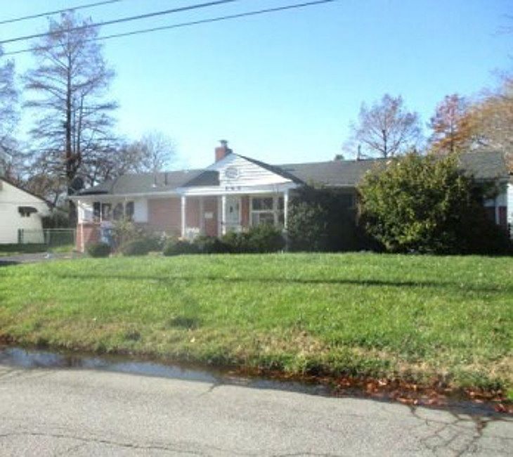 2nd image of 709 Bottino Ln