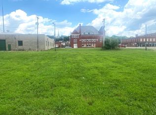 521 S 6th St, Saint Joseph, MO 64501