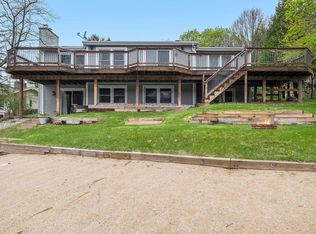 323 Midlakes Blvd, Plainwell, MI 49080