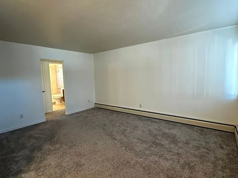 2544 Union St — Photo 10