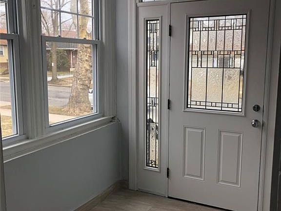 4th image of 228 Bryant Ave
