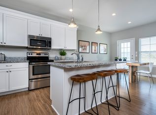 704 Bridgeview Dr, Perrysburg, OH 43551