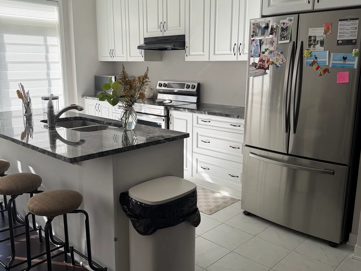 3 bed, 2.5 bath, 2000 sqft, $2,599 — Photo 1