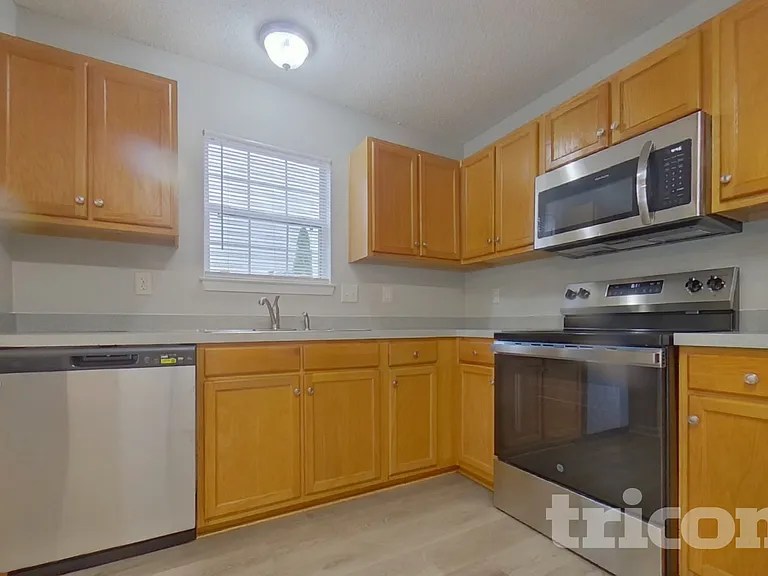 3 Long Glen Ct — Photo 5