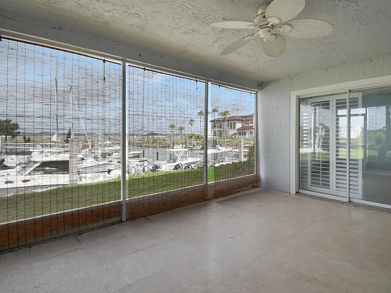 324 Village Dr #B — Photo 25